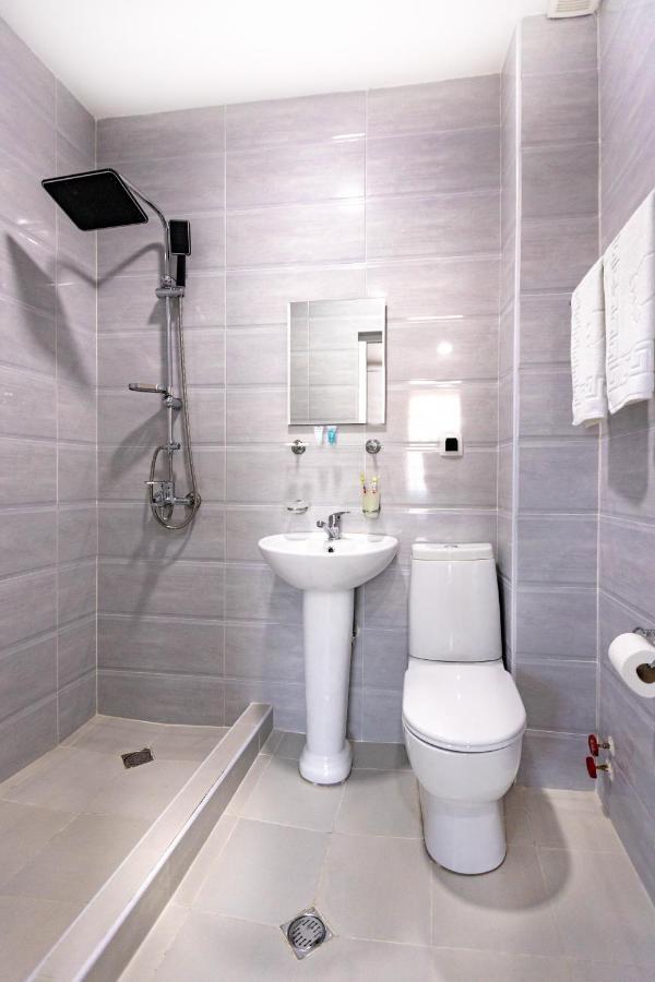 Hotel Caucasus Bordżomi Zewnętrze zdjęcie